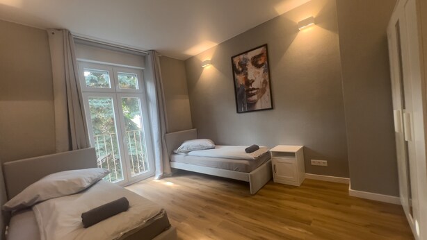 Room - Modern 2-bedroom apartment with a kitchen (Offenbach)