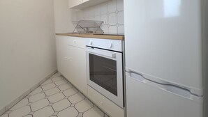Stovetop - Cozy 2-room apartment in Obertshausen (Obertshausen)