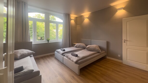 Room - New 2-bedroom apartment with a kitchen (Offenbach)