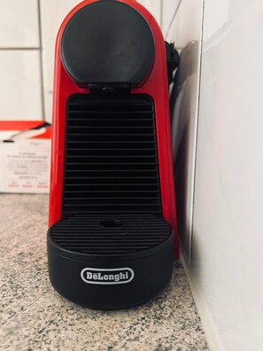 Kaffee und/oder Kaffeemaschine