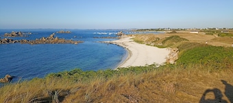 A Stress-Free Caravan Trip Along the Northern Finistère Coast 