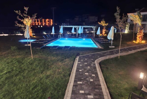 Seasonal outdoor pool - Manas Hotel (Çanakkale)