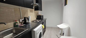Charming 2-bedroom Apartment in Deptford, Greater London, Near Greenwich
