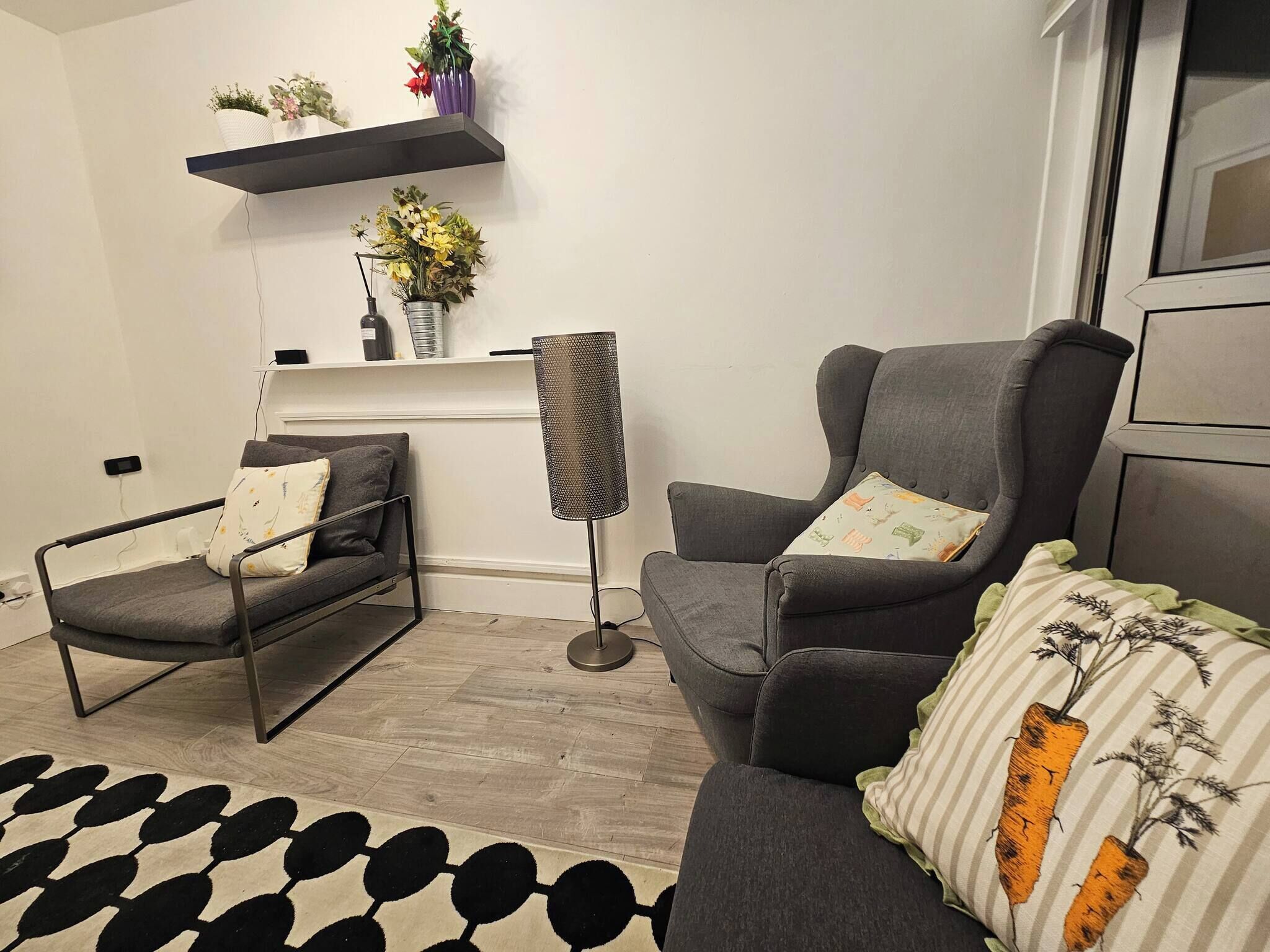 Apartment, 2 Bedrooms, Accessible, Smoking | Interior