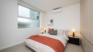 2 bedrooms, desk, iron/ironing board, travel cot