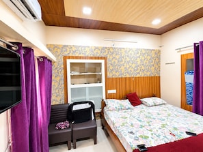 Double Room | Soundproofing, free WiFi - Hotel Sri Krishna Palace Bhubaneswar (Bhubaneswar)