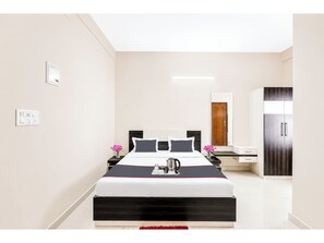 Classic Triple Room, Air conditioning | Soundproofing, free WiFi - Hotel Sri Krishna Palace Bhubaneswar (Bhubaneswar)