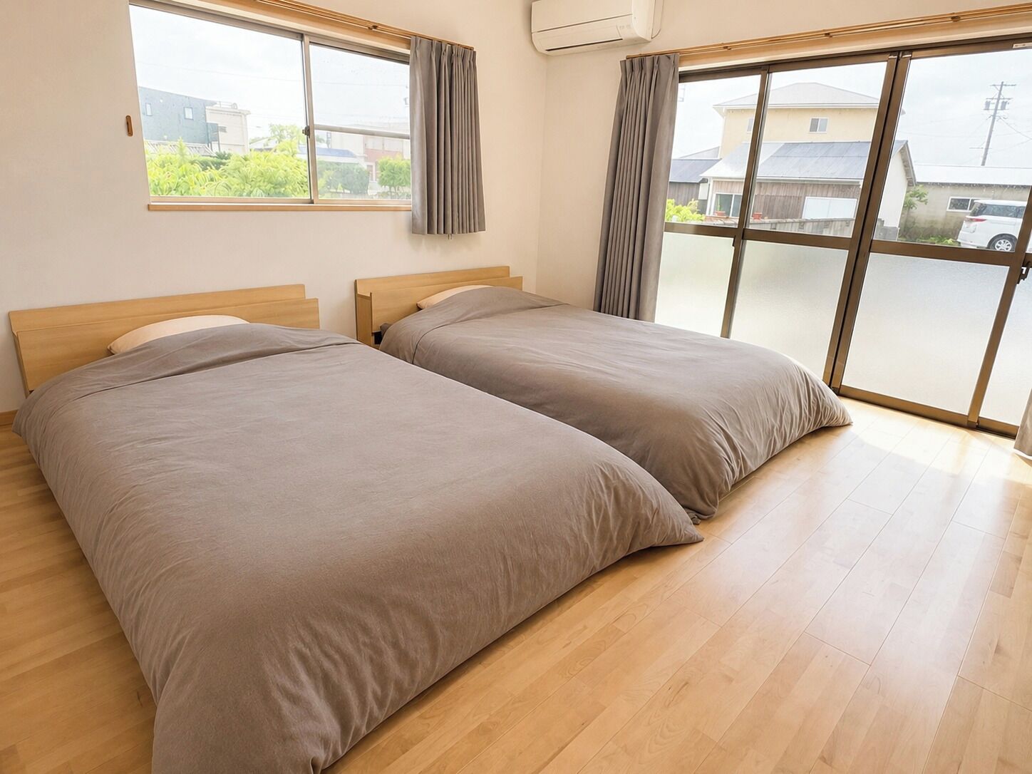 3 habitaciones, escritorio, wifi gratis y ropa de cama 