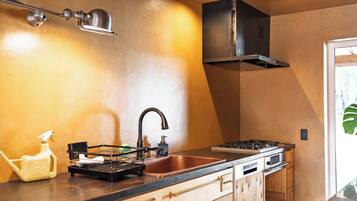 Fridge, microwave, stovetop, cookware/dishes/utensils