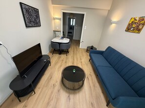 Living area - Charming 2BR Downtown Metro (Athina)