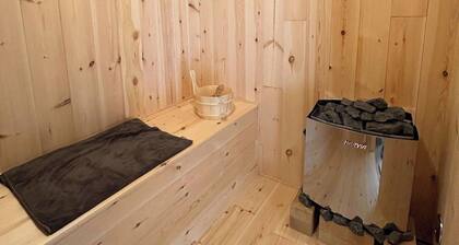 Room Only | For 2 People OURHOUSE A villa av / Du Hui County Mie