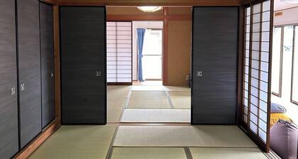 Room Only | For 3 People OURHOUSE A villa av / Du Hui County Mie