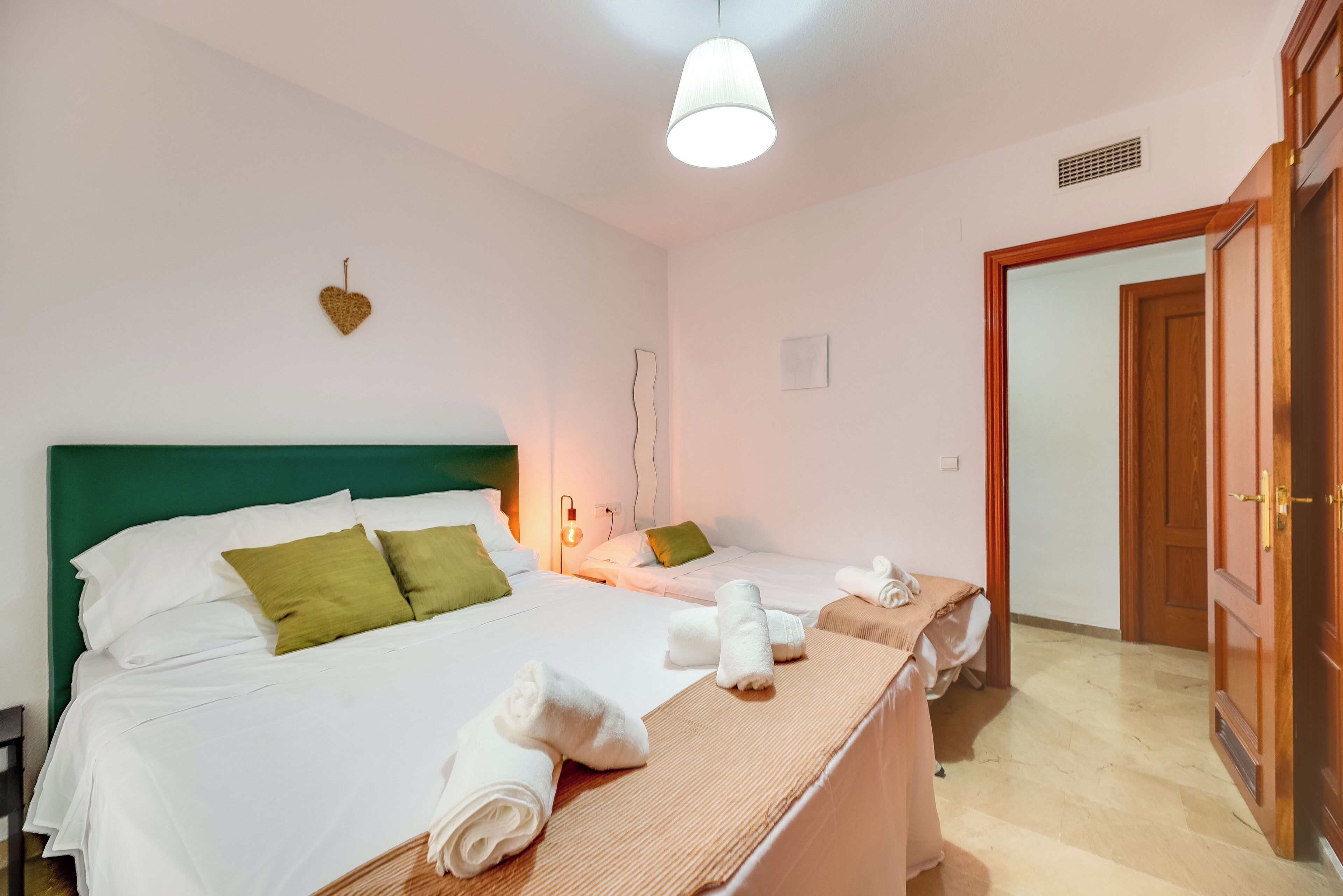 1 camera, accesso a Internet, lenzuola