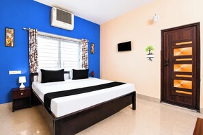 Hypo-allergenic bedding, desk, soundproofing, free WiFi - Hotel S Heaven Inn Bhubaneswar (Bhubaneswar)