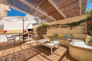 Outdoor dining - Vrbo Property (Cagliari)