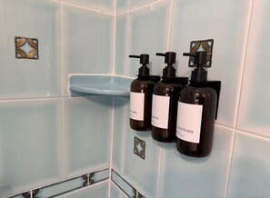 Équipements de salle de bain