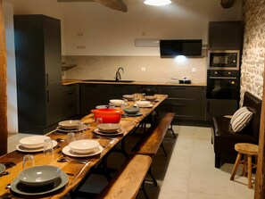 Dining - Gîte de l'Annonciation – in the heart of Lourdes (Lourdes)