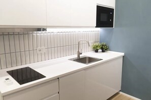 Private kitchen - Vrbo Property (Milano)