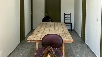 Basic Apartment, Courtyard View | Dining