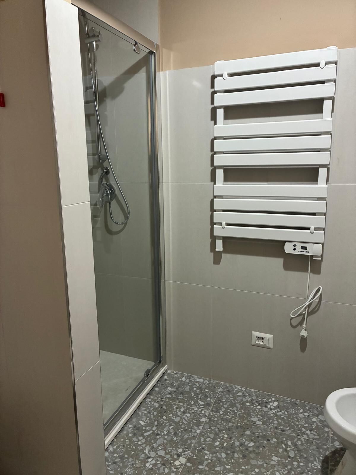 Basic Apartment, Courtyard View | Bathroom