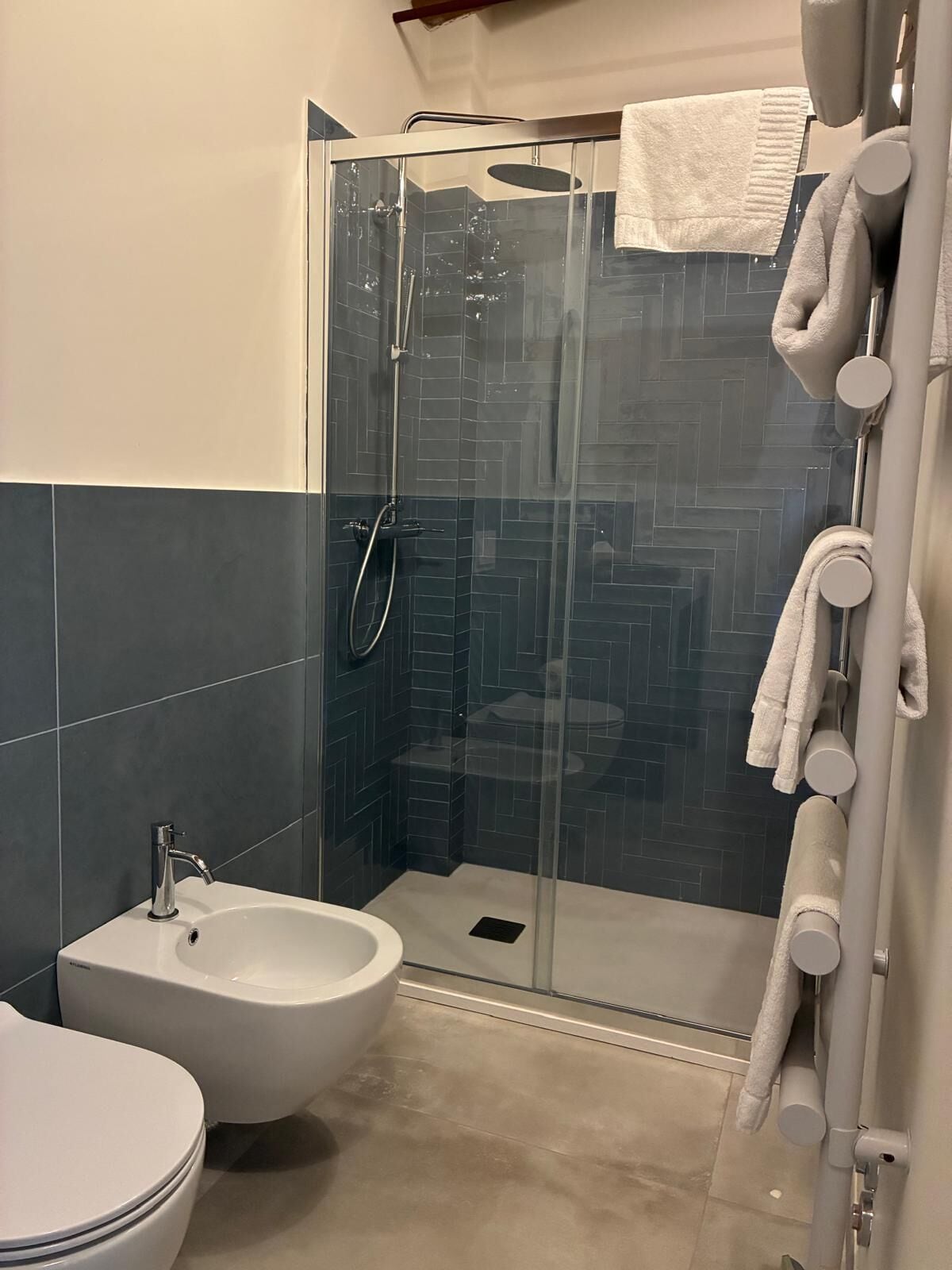 La casa del toro - Sinistra | Bathroom