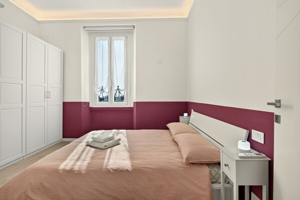 Iron/ironing board, WiFi, bed sheets - Vrbo Property (Milano)