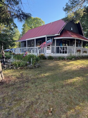 Exterior - Charming 3-bedroom house with in Boyne City (Boyne City)
