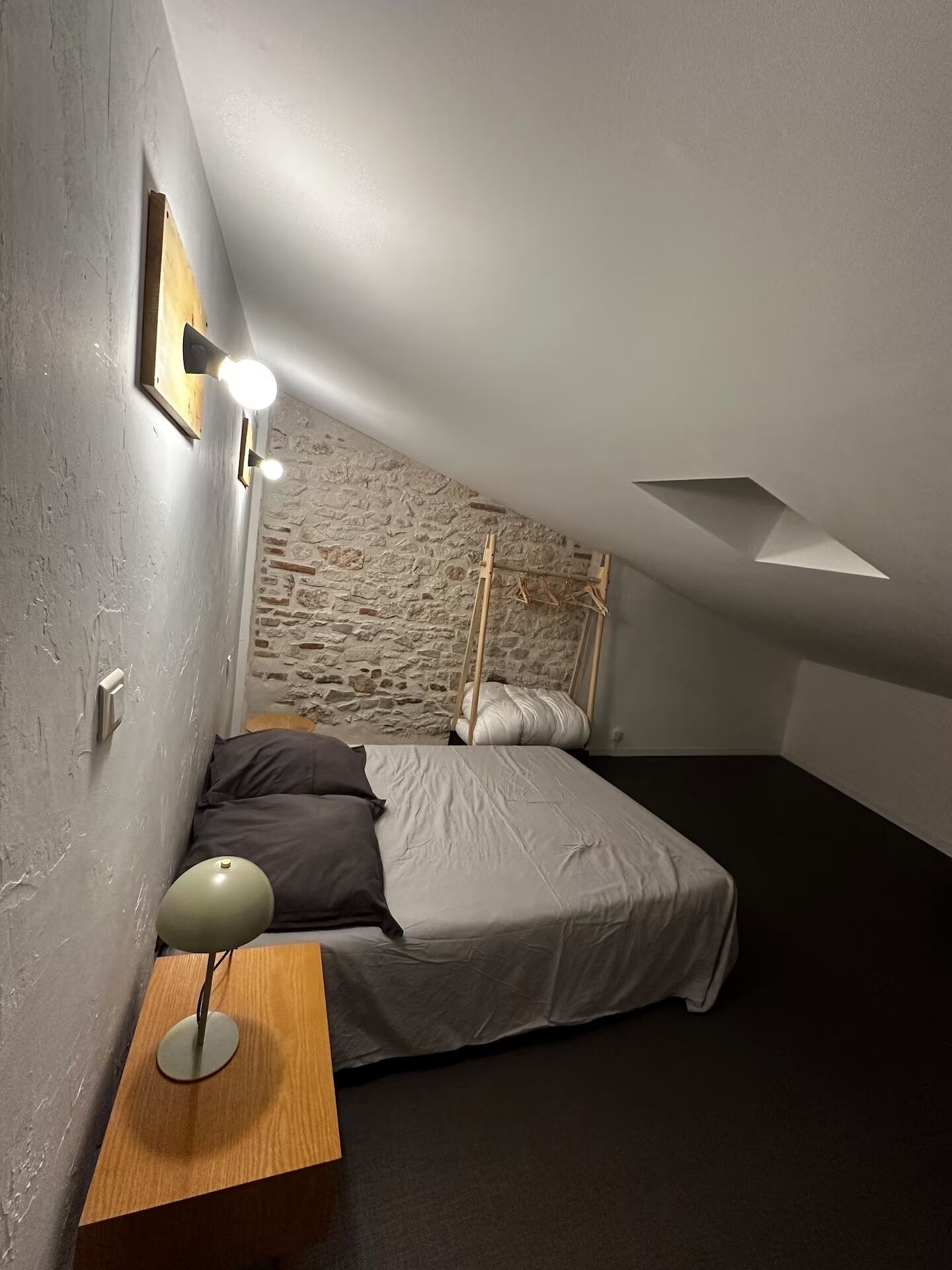 4 chambres, fer et planche à repasser, accès Internet, draps fournis