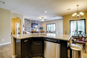 Rumah (4 Bedrooms) | Interior