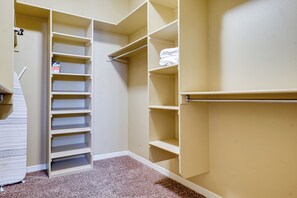 Rumah (4 Bedrooms) | Interior
