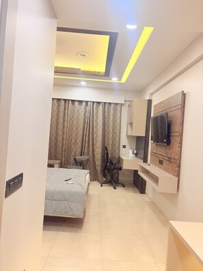 Room - Cozy 1-bedroom building in serene Lucknow with AC comfort (Lucknow)
