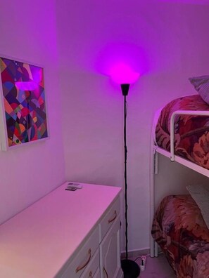 Iron/ironing board, WiFi, bed sheets - Vrbo Property (Porto Istana)