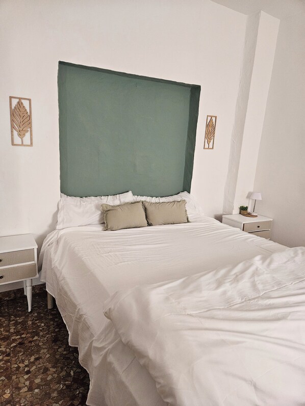 Iron/ironing board, Internet, bed sheets - Vrbo Property (Antequera)