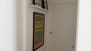 Unclassified image, 3 of 44, button - Lovely 3-bedroom house in tranquil London perfect for your stay -sleeps 6 (London)