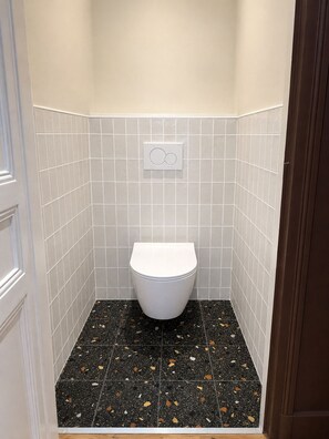 Bathroom - Vrbo Property (Mers-les-Bains)