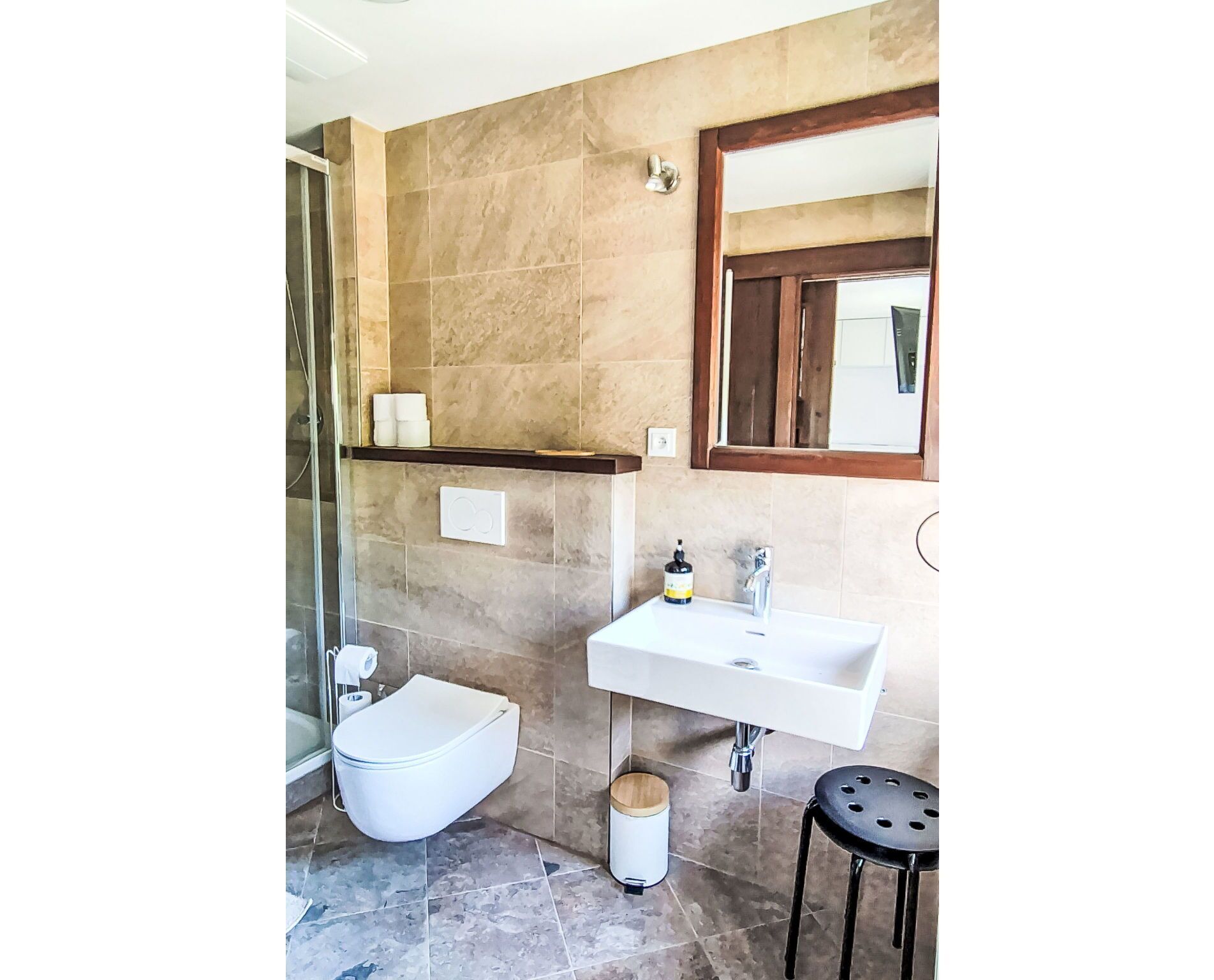Blu, Zona Residenziale, Appartamento, Condominio, Ricorrere, Balcone, Estate, Prato, Piscina, Hotel