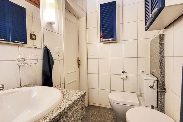 Bleu, Zone Résidentielle, Appartement, Condominium, Recours, Balcon, Biens, Pelouse, Piscine, Hôtel