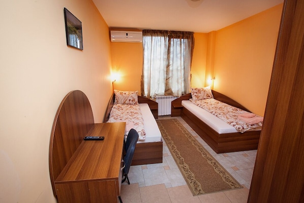 Classic Double Room | WiFi (free)