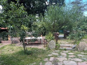 Outdoor dining - Living Under a Thatched Roof (Toppenstedt)