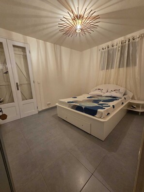 Room - Vrbo Property (Pointe-Noire)