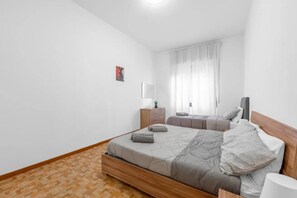 Room - Vrbo Property (Lombardia)