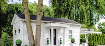 Phenomenal One Bedroom Cottage in Historic Old Lyme, Connecticut