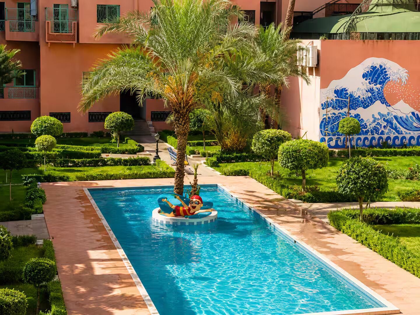 12 piscines extérieures