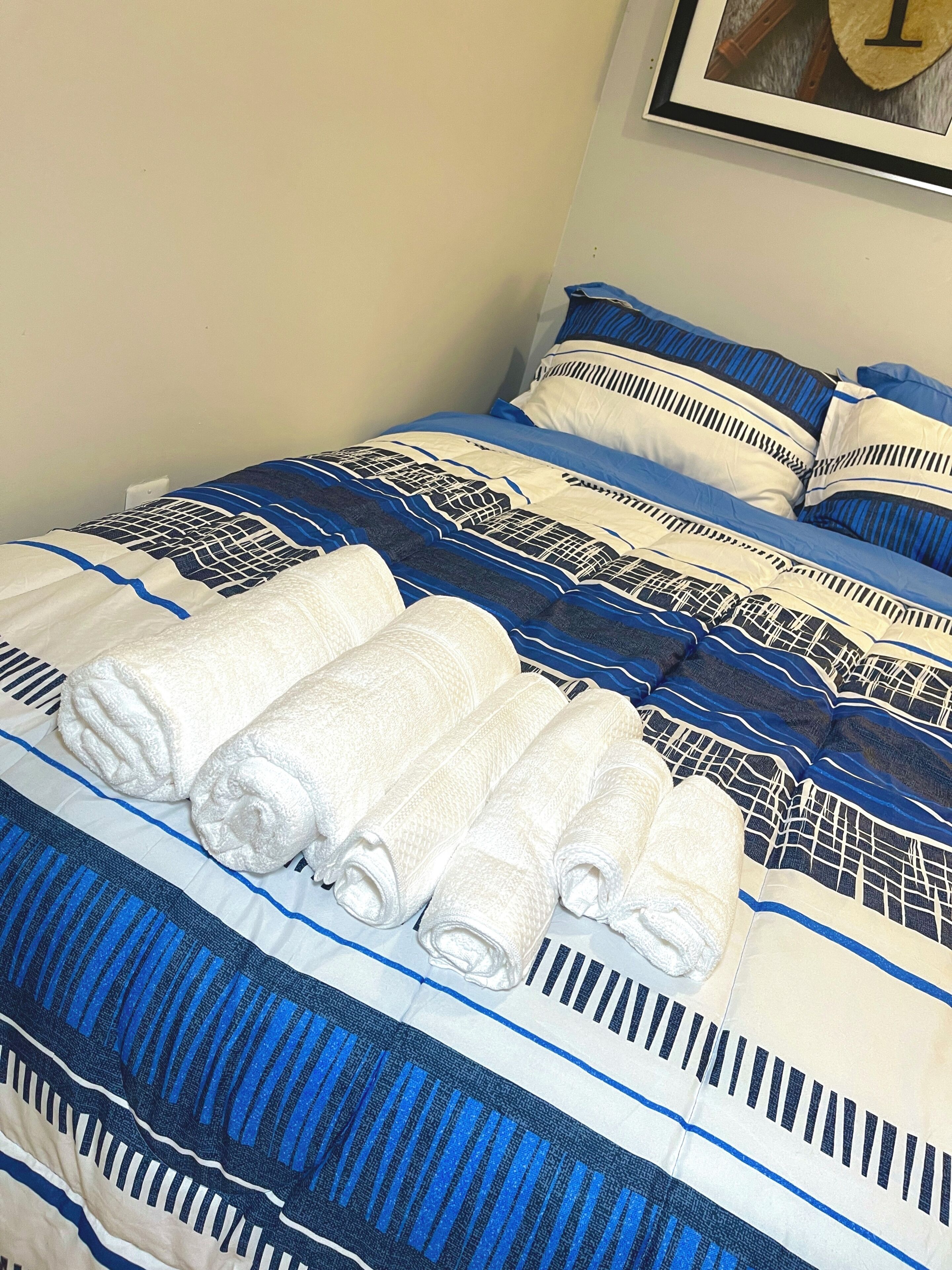 1 habitación, tabla de planchar con plancha, wifi y ropa de cama 