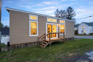 Exterior - New! Tiny Ridge by Buffalo Mountain Getaway (Floyd)