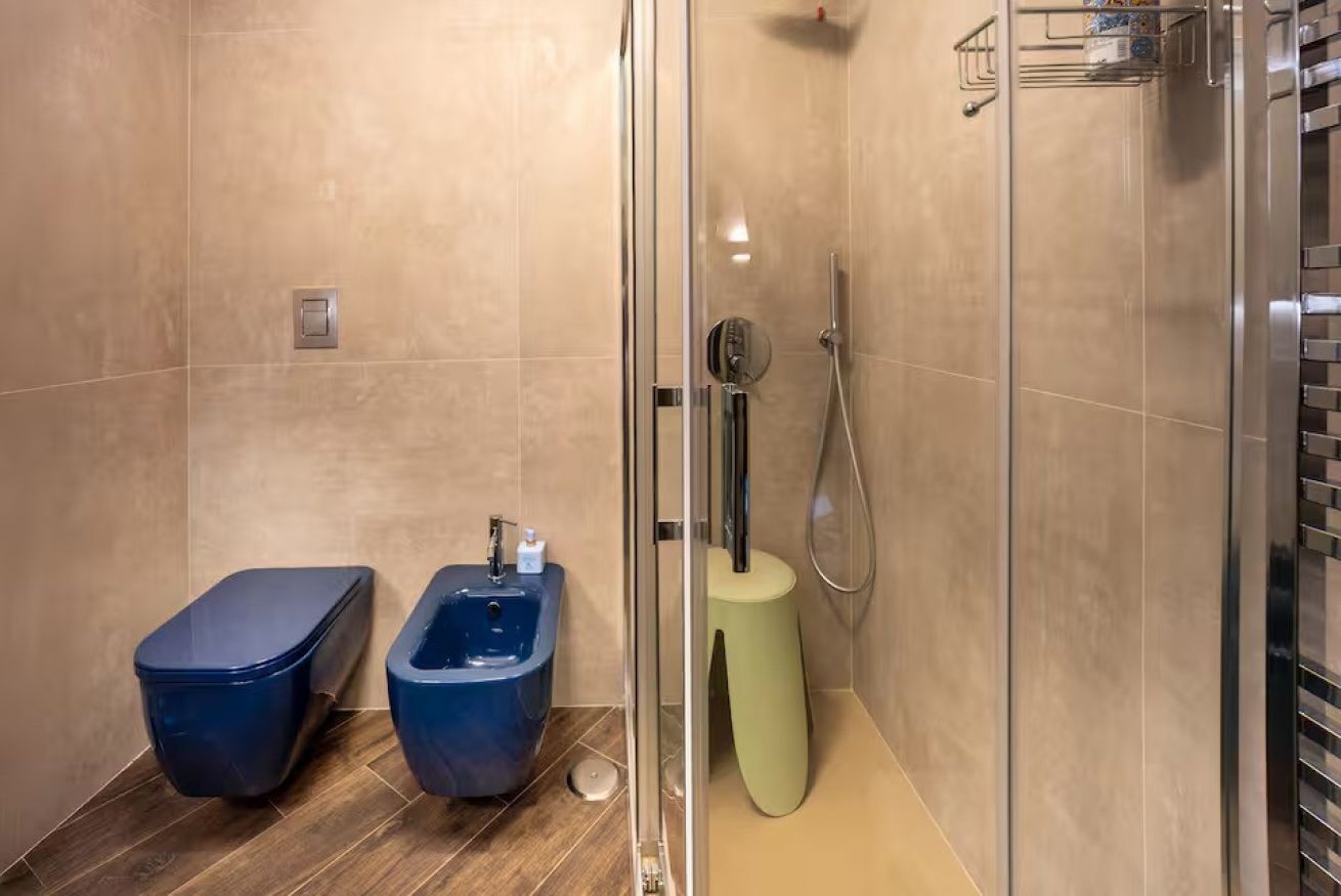 Douche, bidet