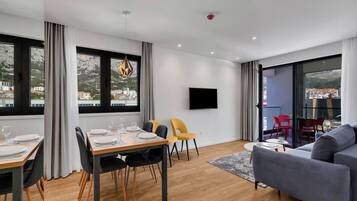 Standard Apartment, Balcony | Dining