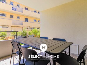 Outdoor dining - Apartment with terrace, pets welcome - 6 guests (Bormes-les-Mimosas)