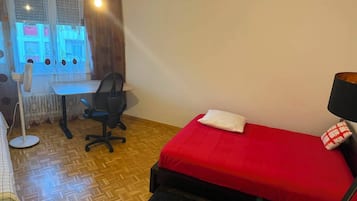 2 slaapkamers, een strijkplank/strijkijzer, wifi