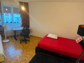 2 Schlafzimmer, Bügeleisen/Bügelbrett, WLAN